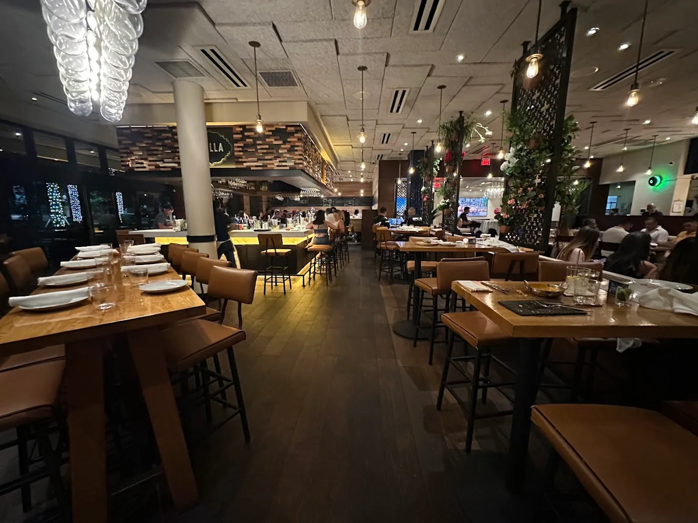 Dine-in Service image