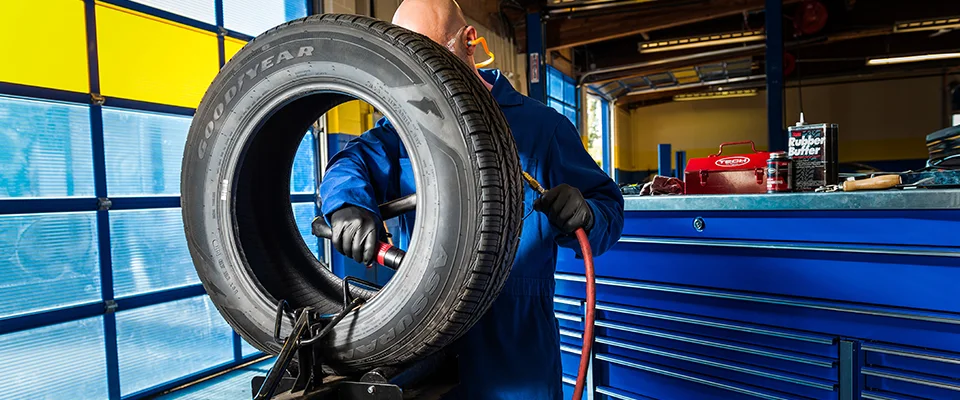 Tyre Replacement & Fitting image