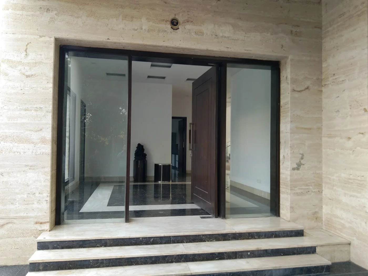 Commercial leasing image
