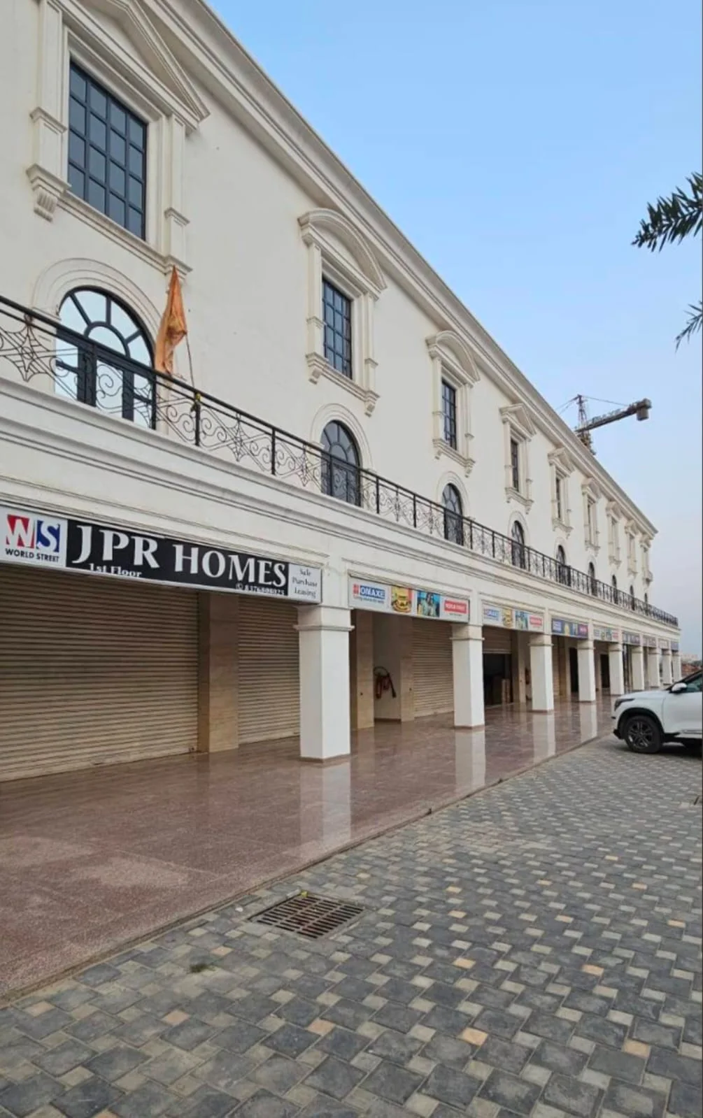 Seller listing & marketing image