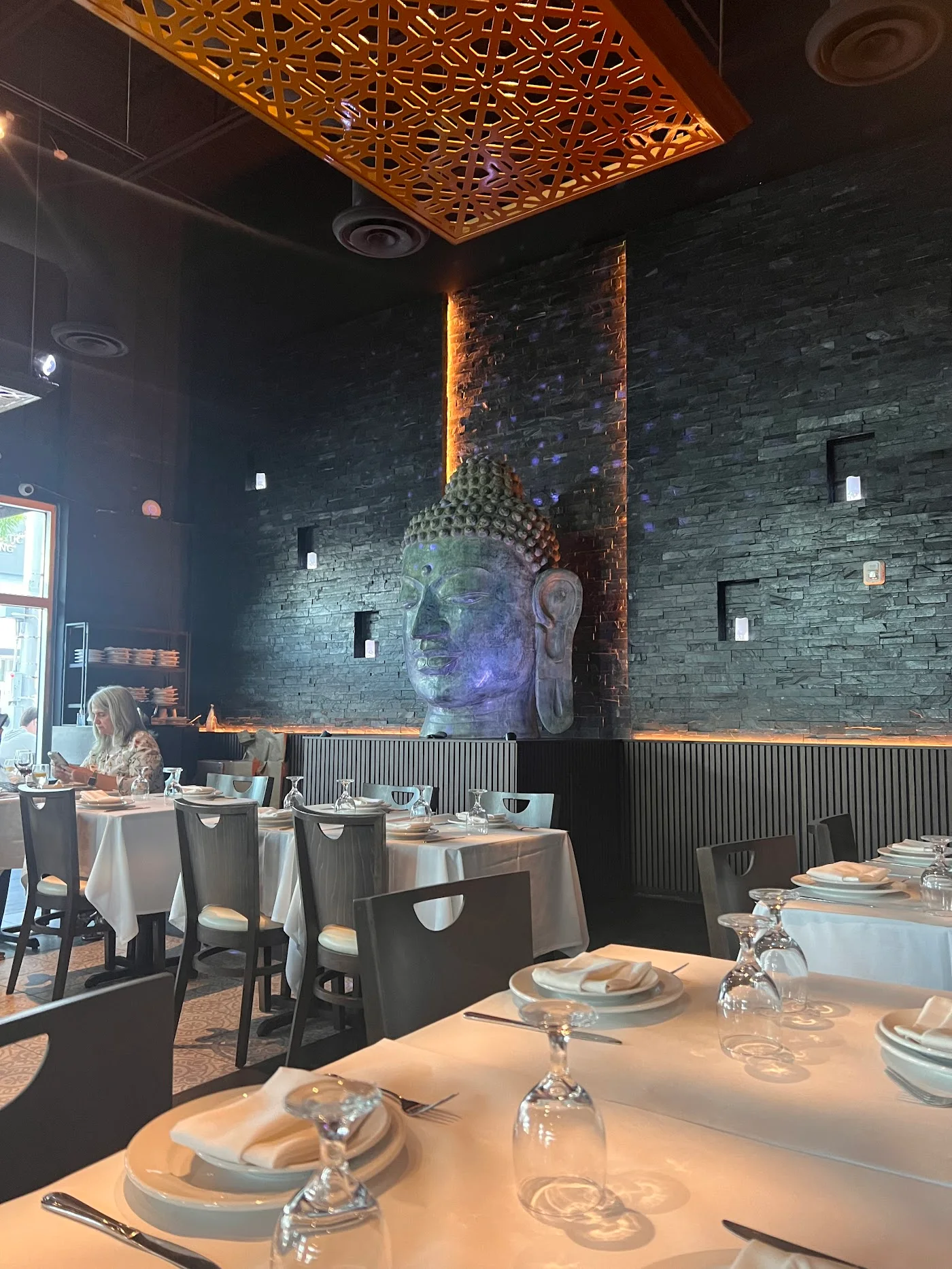 Dine-In image