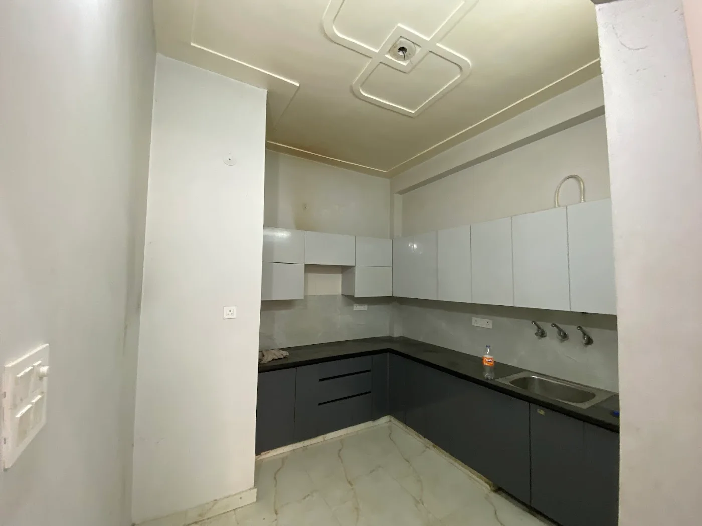Commercial spaces image