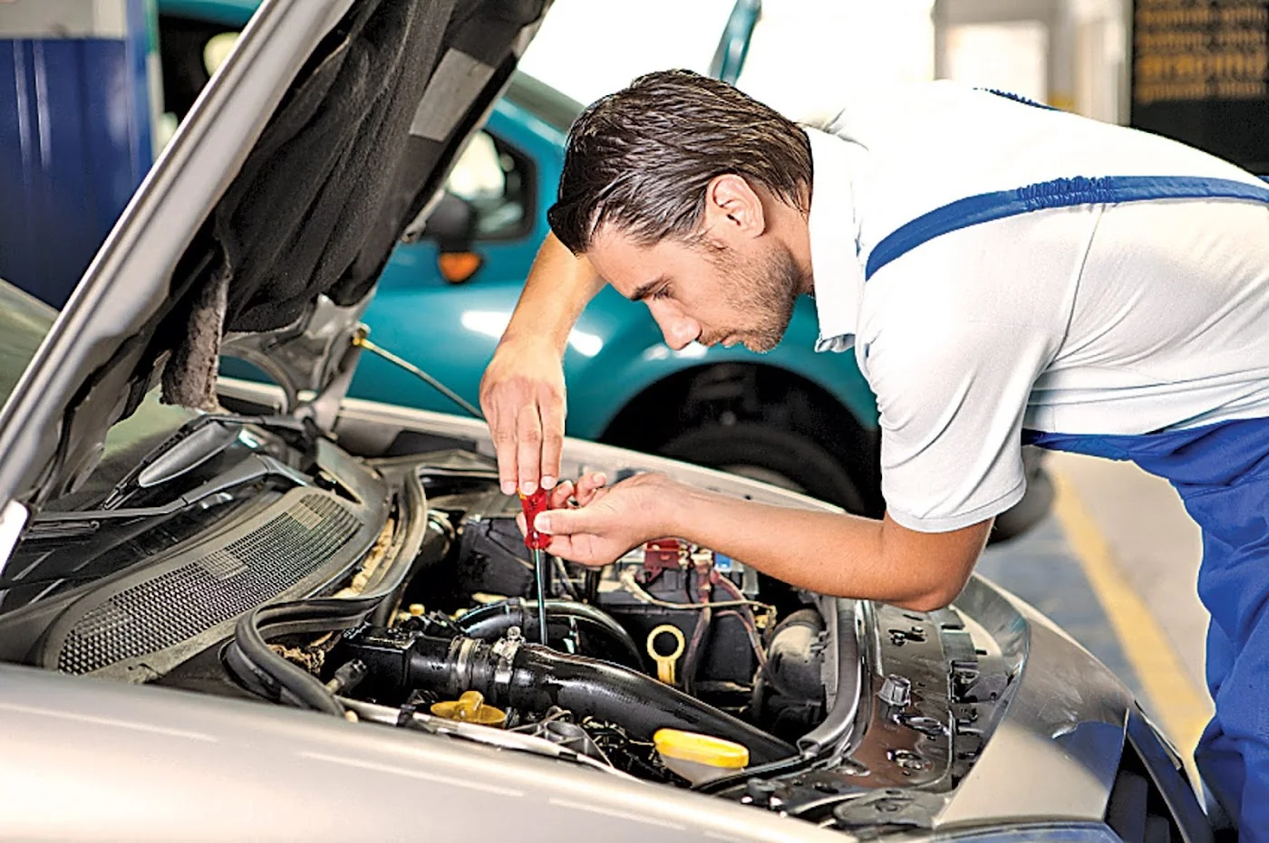 Battery service & replacement image