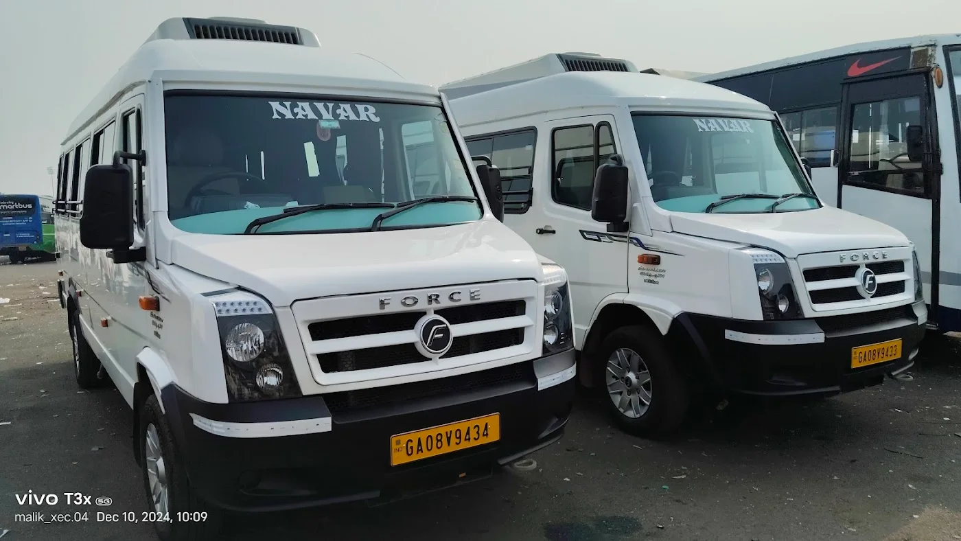 Executive minibus hire image