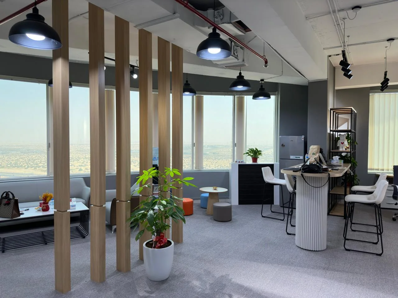 Sales Advisory image