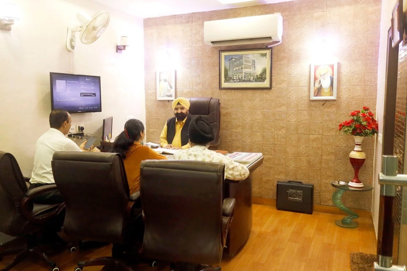 Documentation & registration assistance image