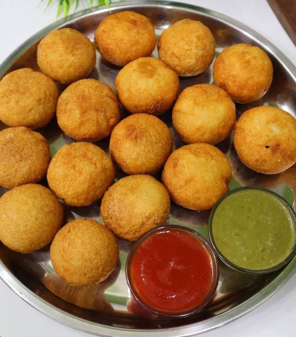 Chicken Momos (Steamed) image