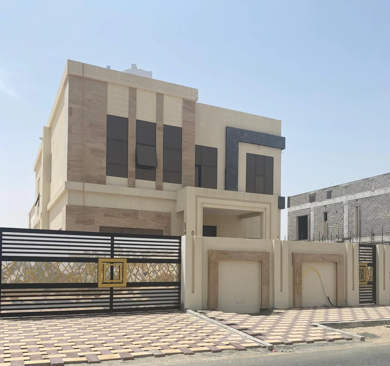 Commercial Warehouse Sourcing image