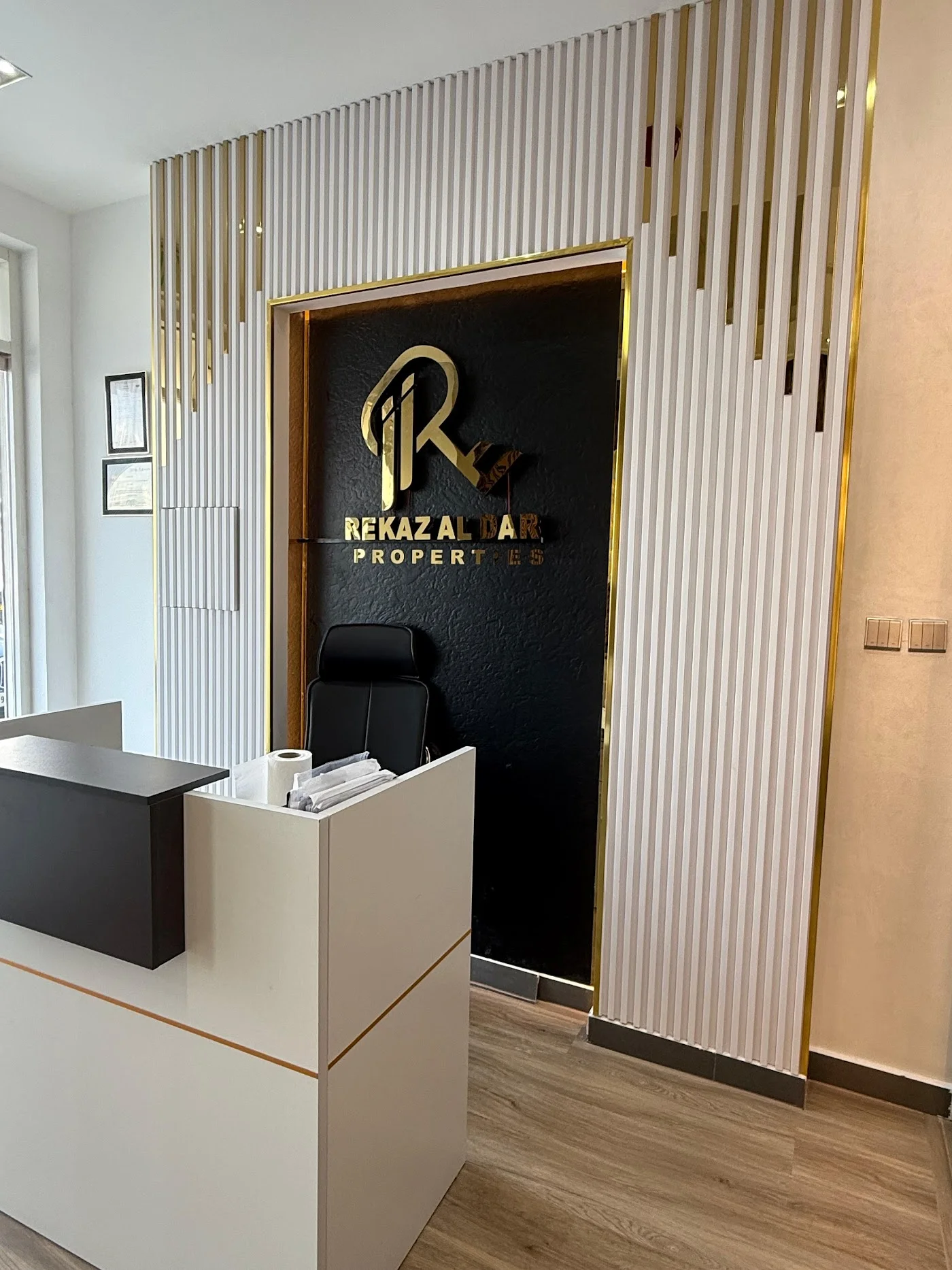 Residential resale and freehold apartments image