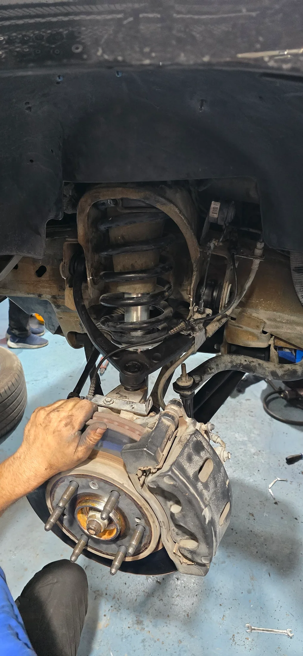 Nissan Patrol bushing & part replacement image