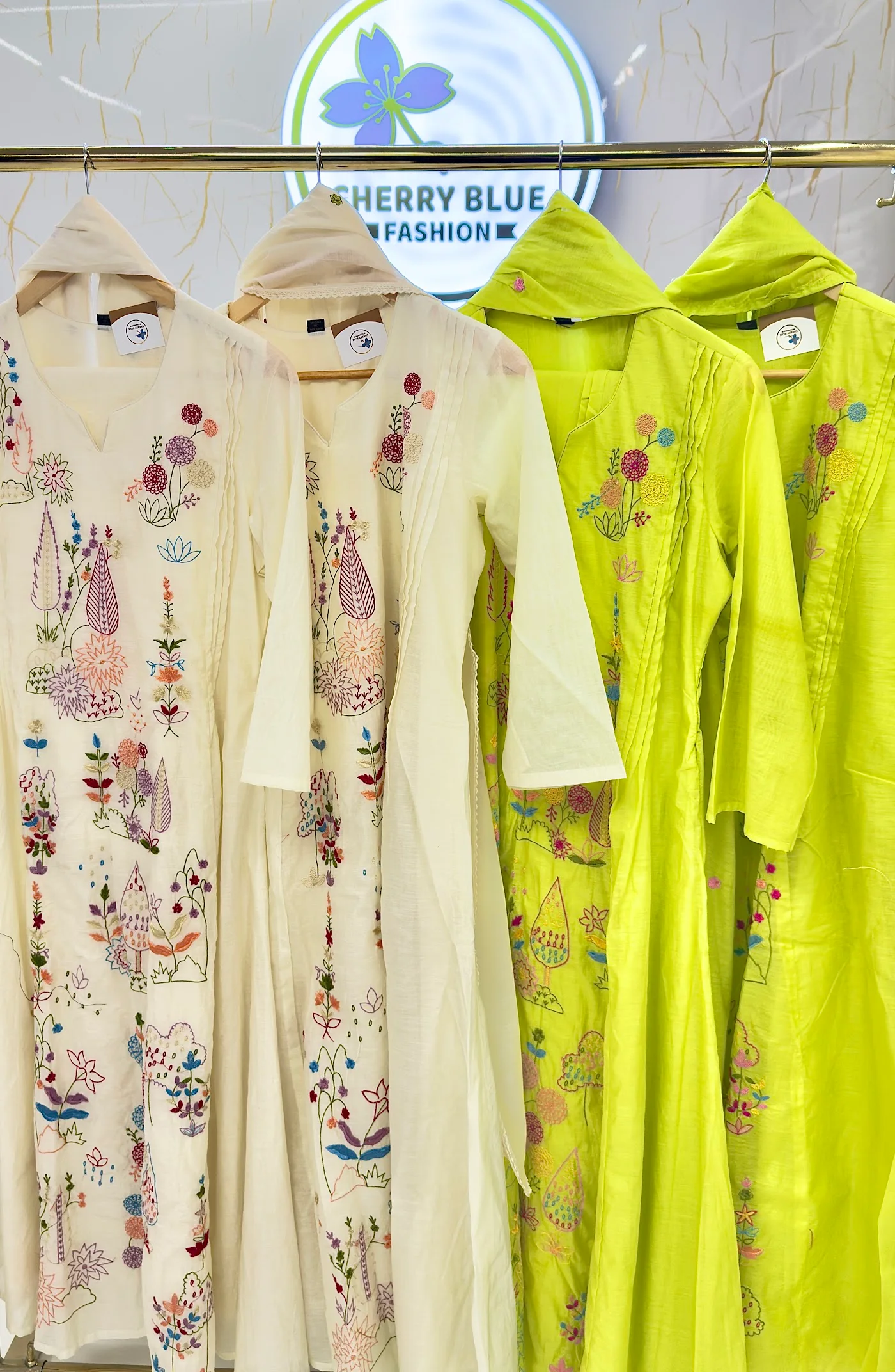 Ready-to-wear Dresses & Abayas image
