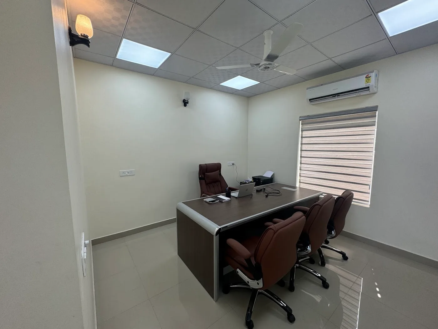 Villa sales & resale image