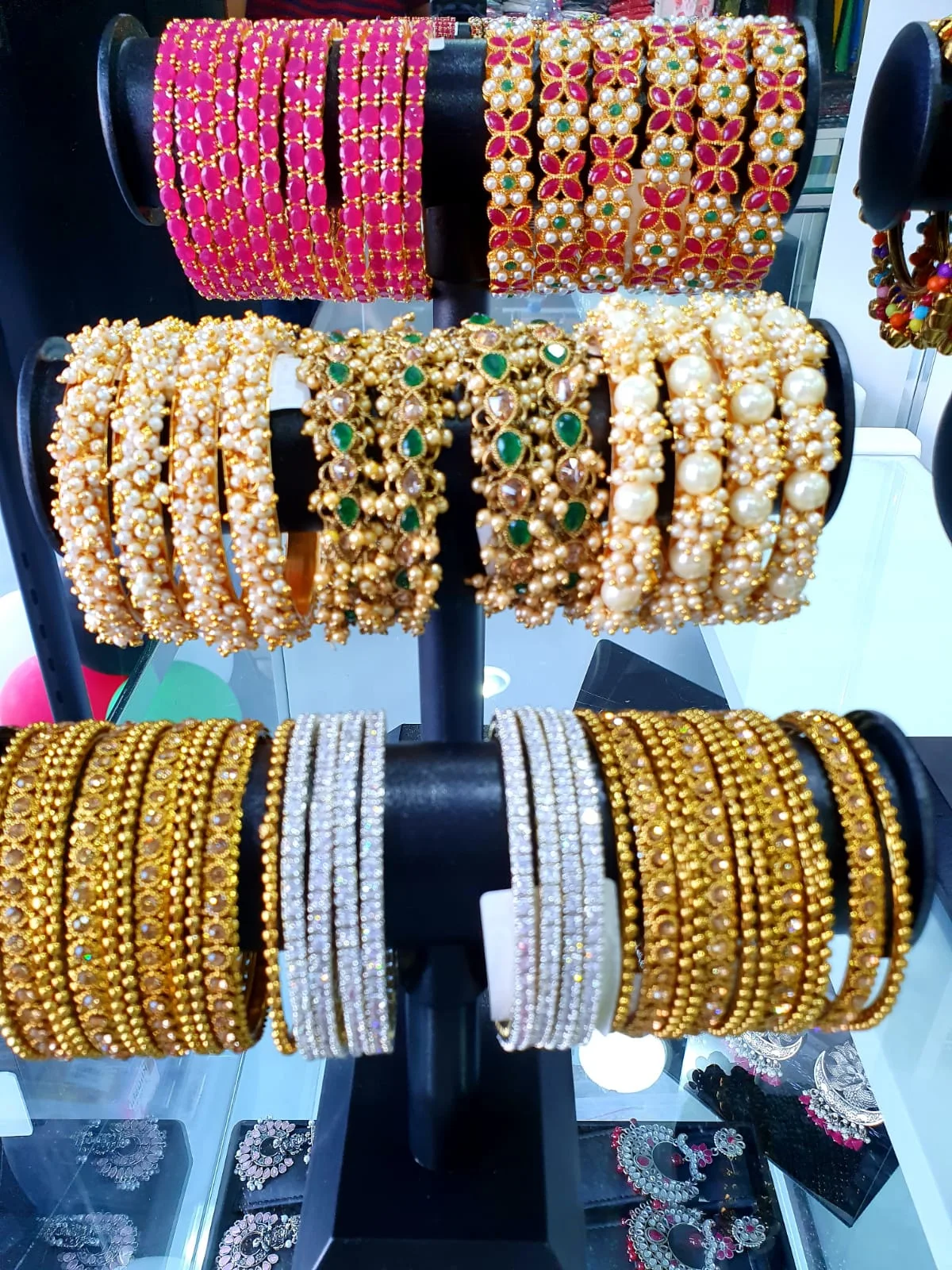 Styling & Accessorizing image