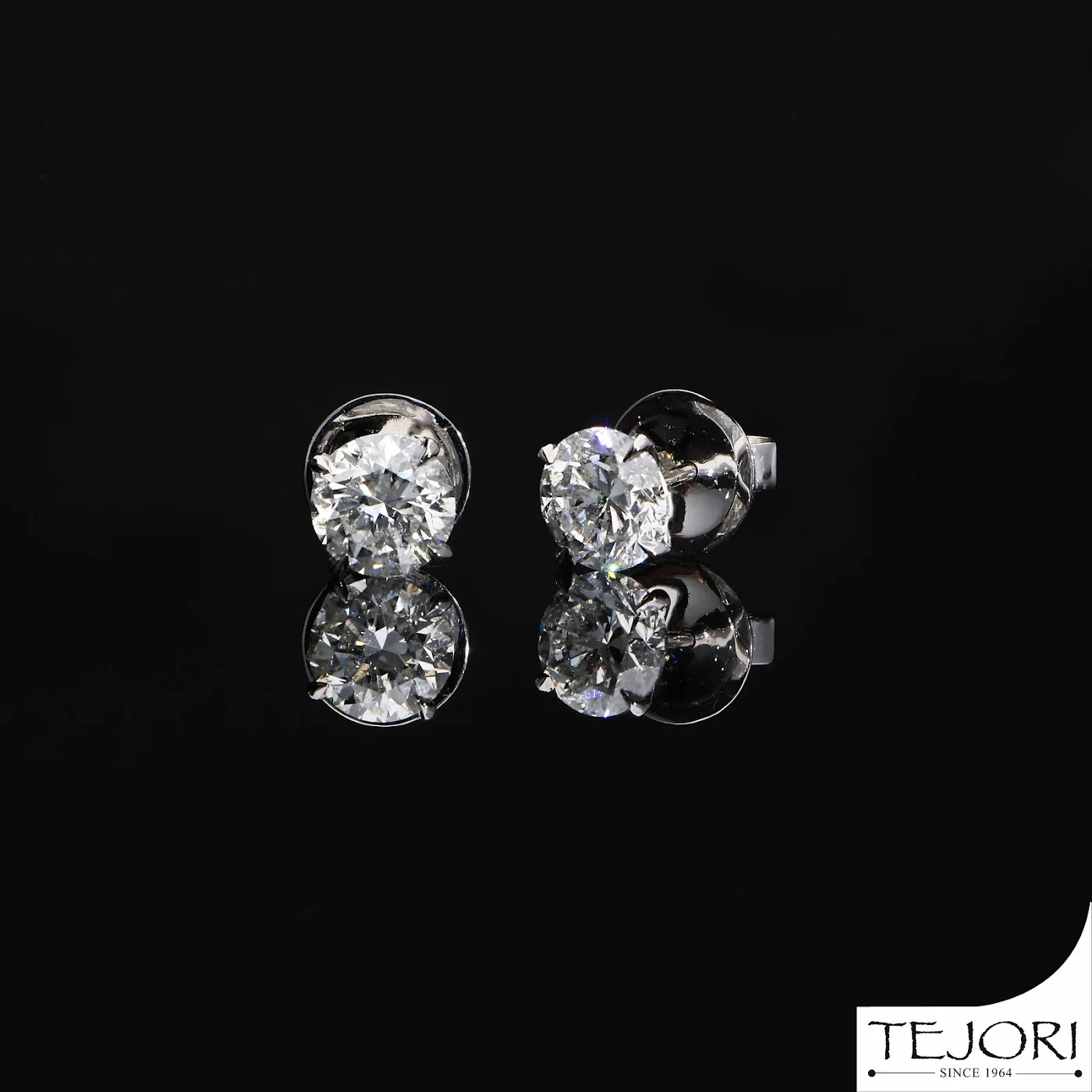 Classic Diamond Earrings image