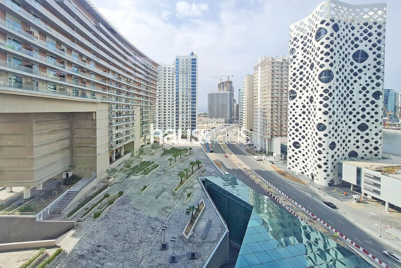 Office leasing - Dubai image