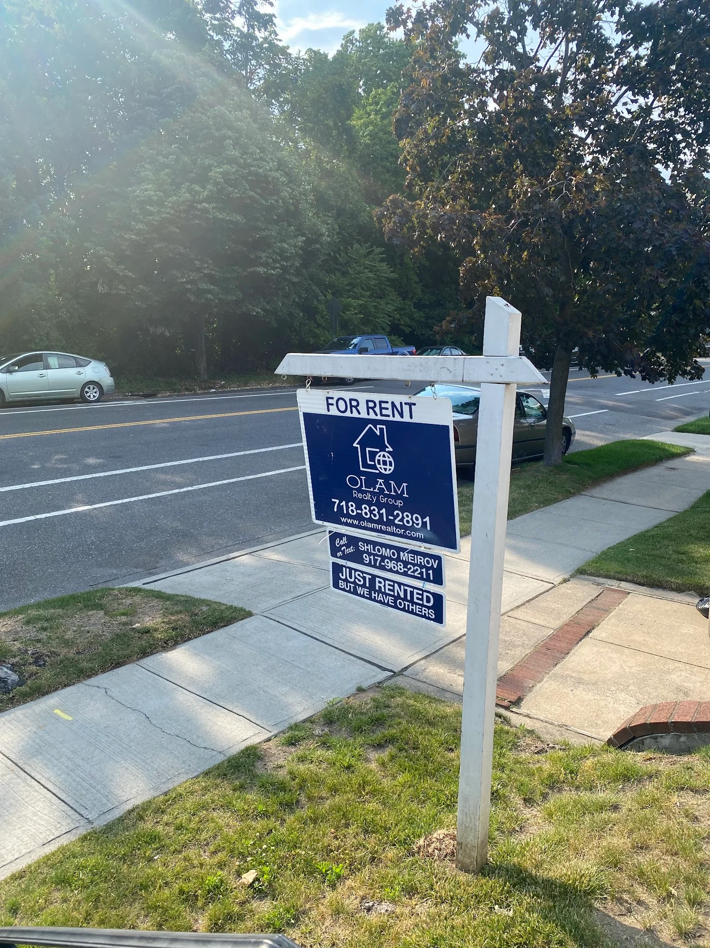 Single-family home sale — Queens image