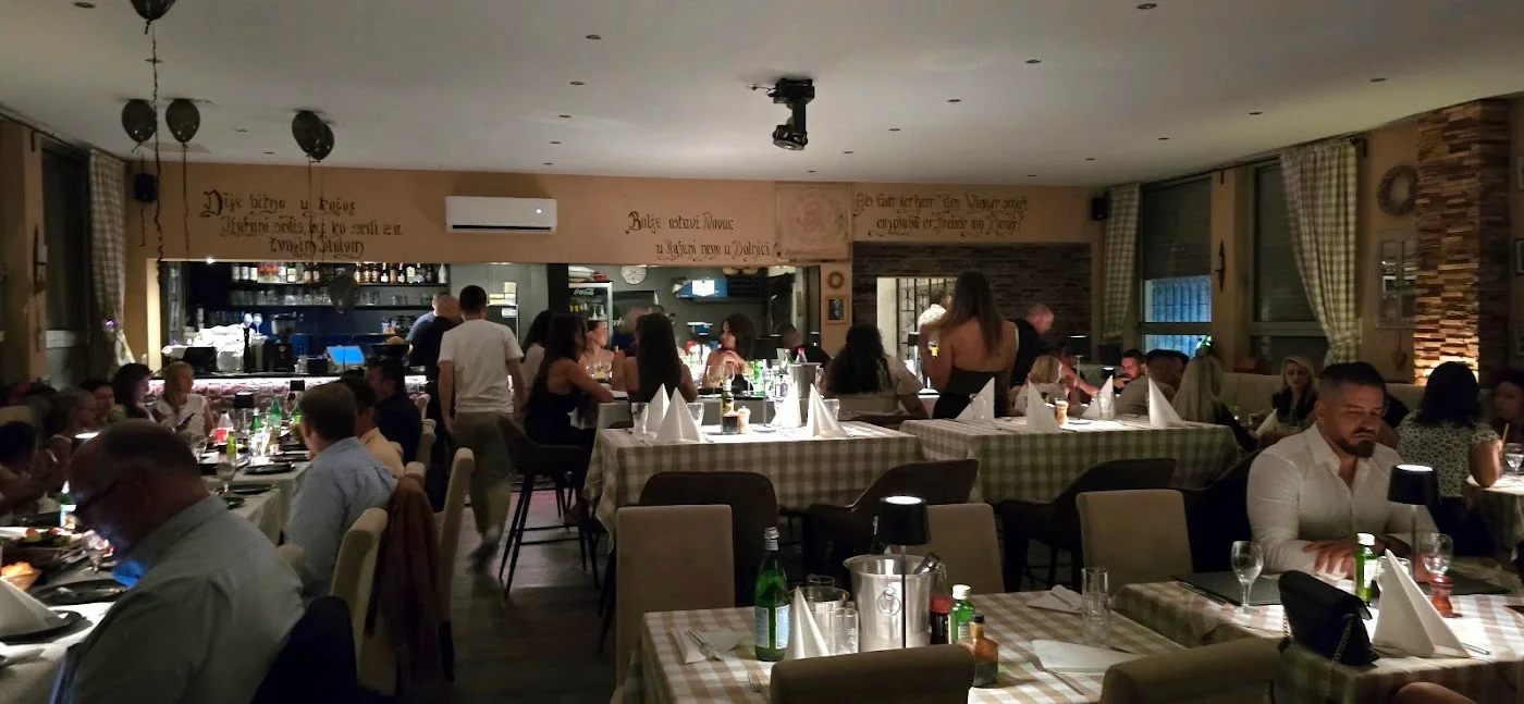 Dine-in image