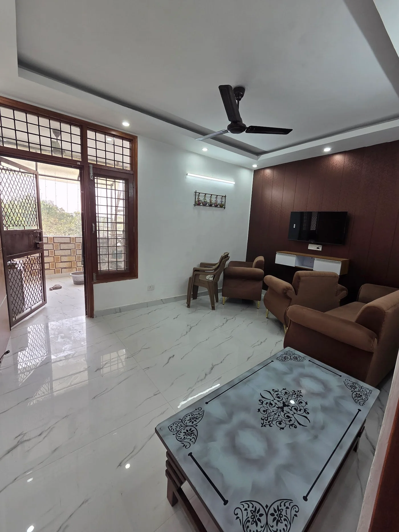Commercial property brokerage image