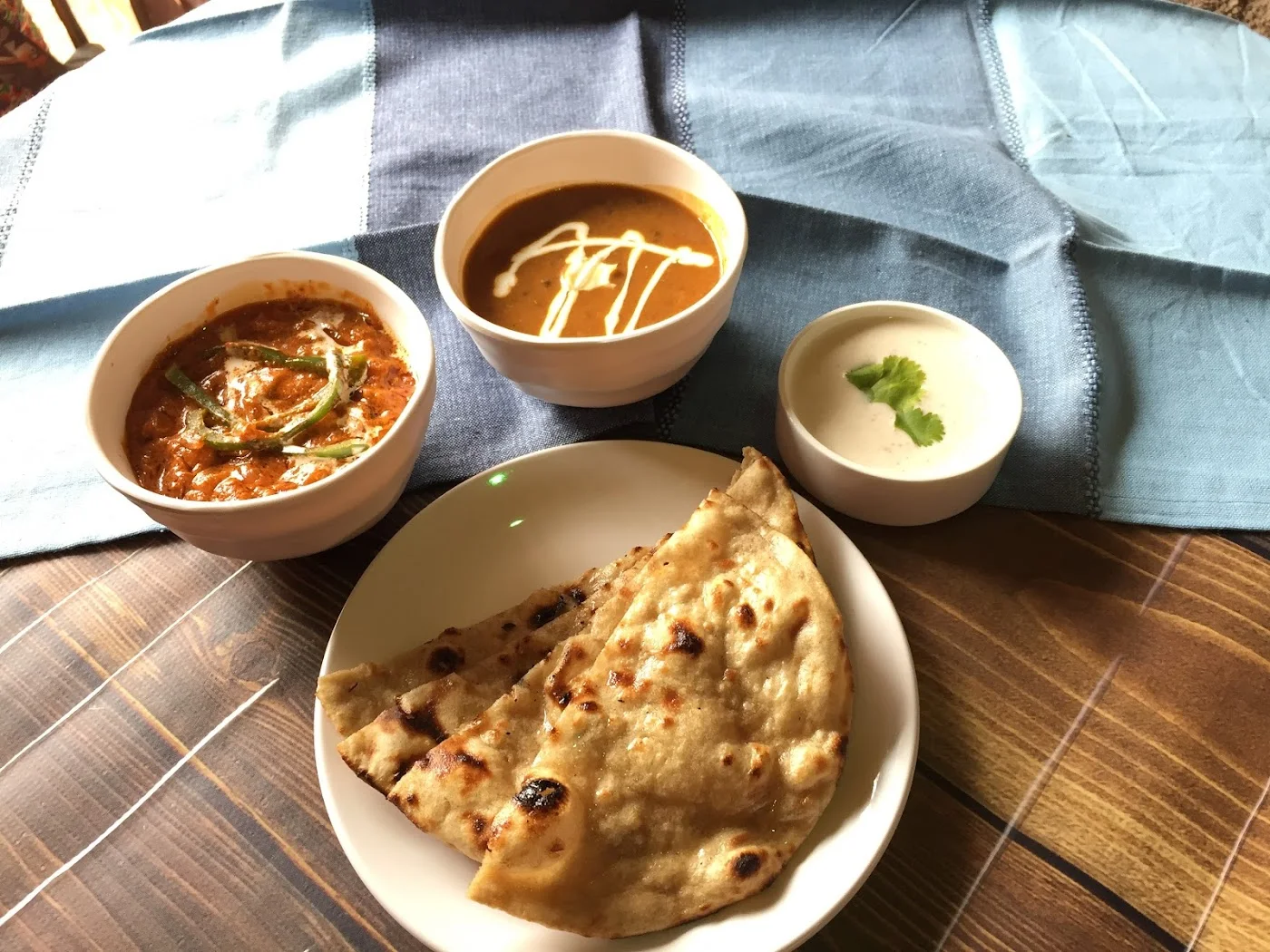 Tandoori Roti / Butter Naan image