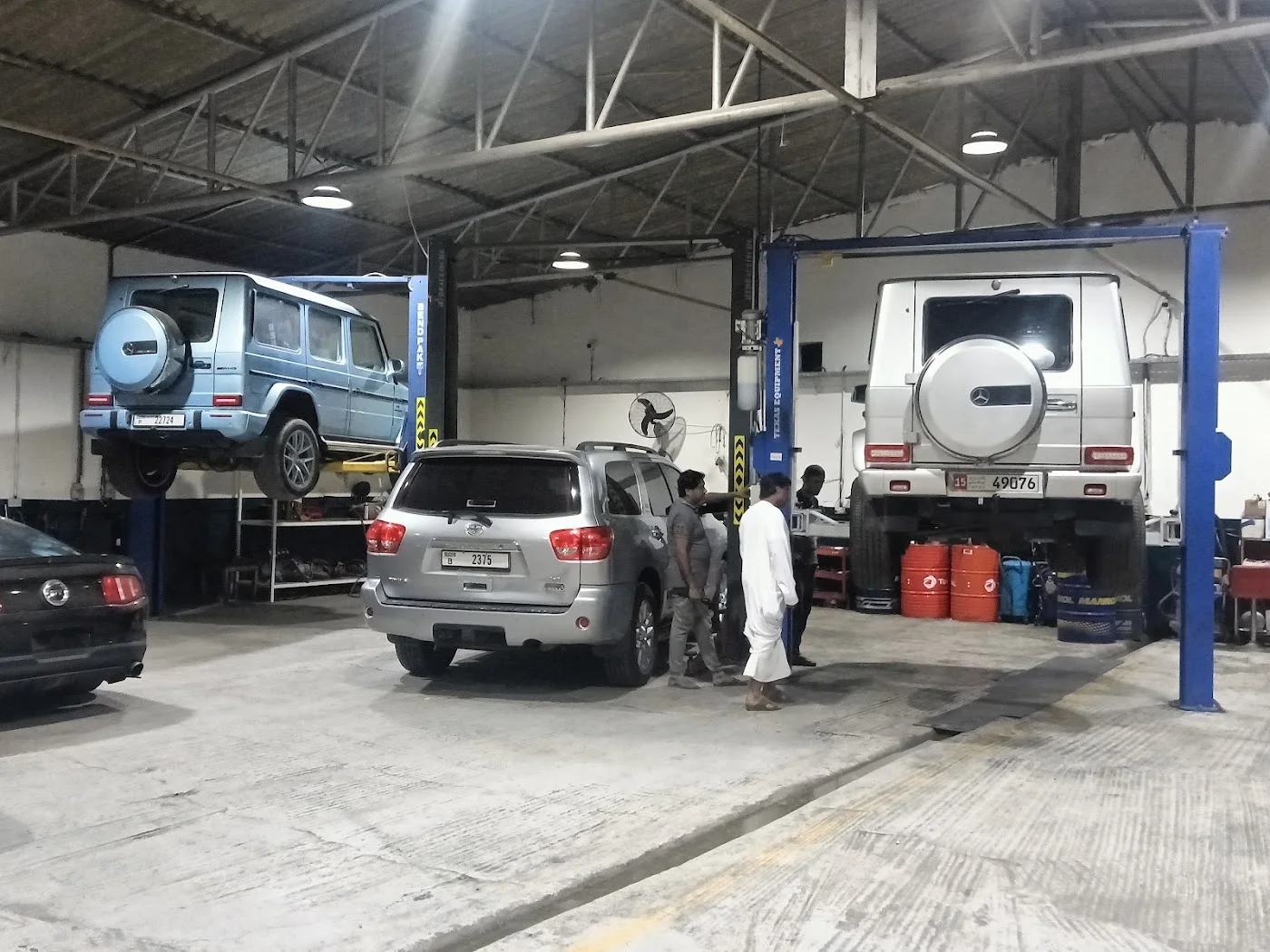 Luxury & Performance Car Service image