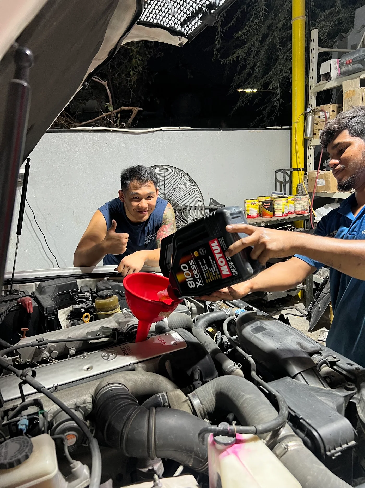 Engine repair & servicing image