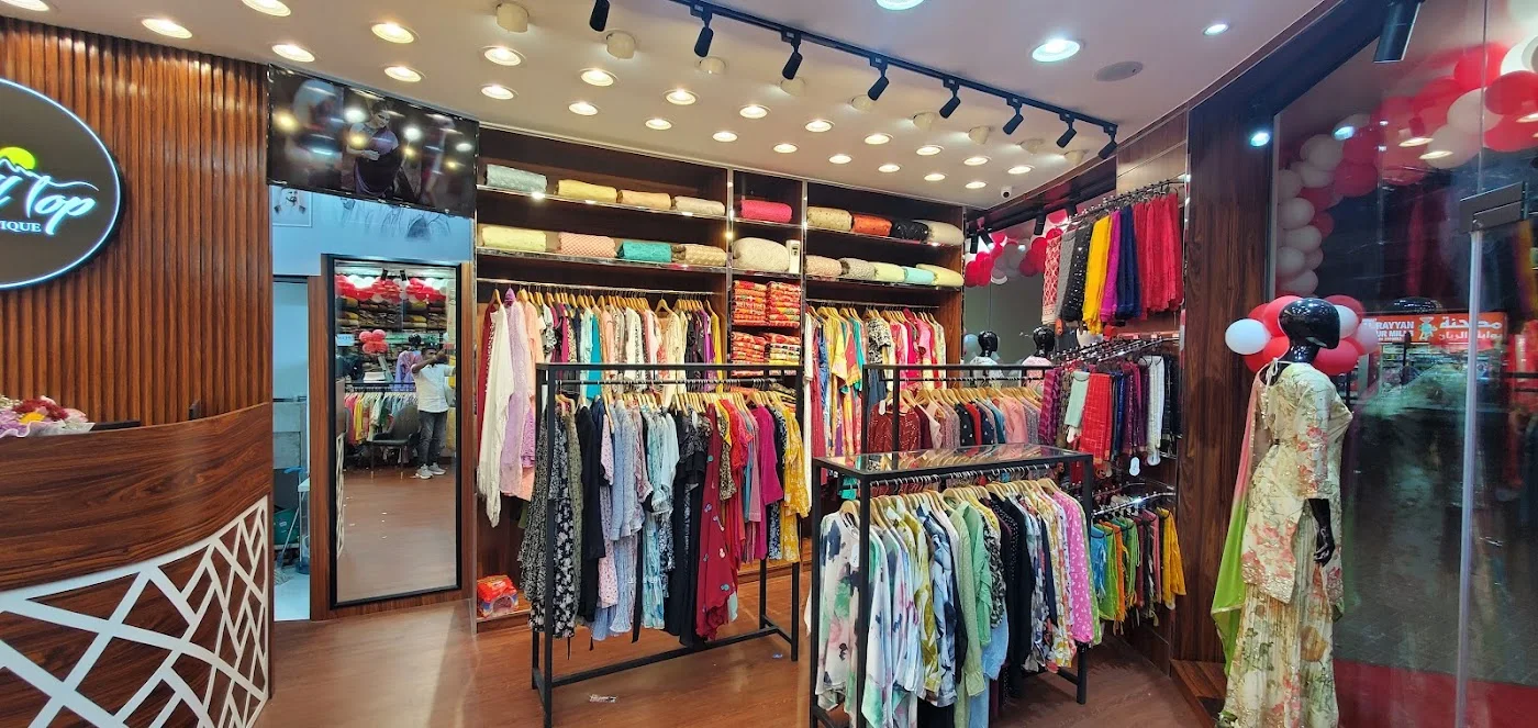 Women's Gowns & Ready-to-wear image