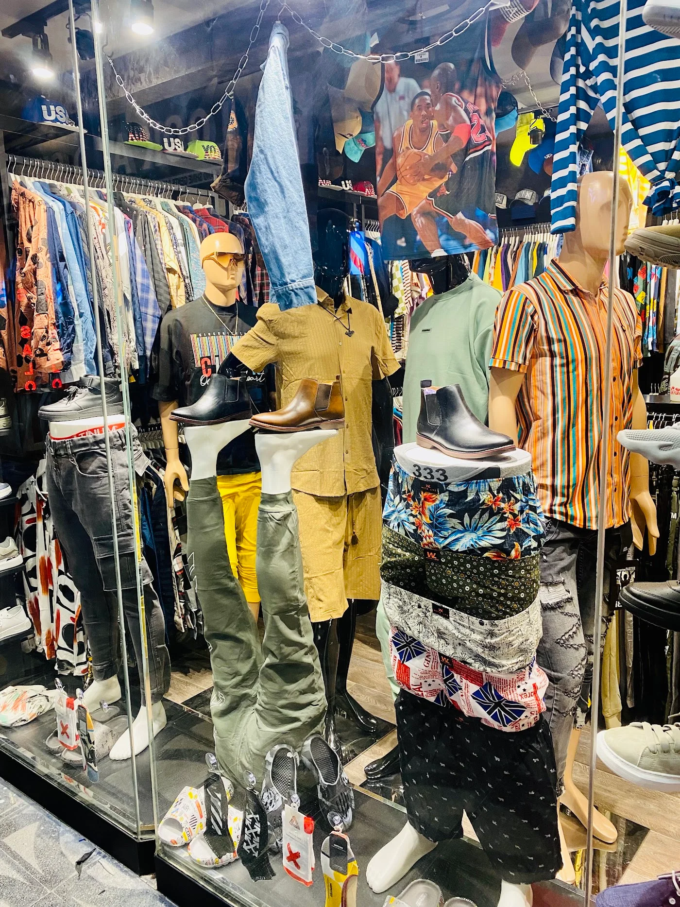 In-store shopping image