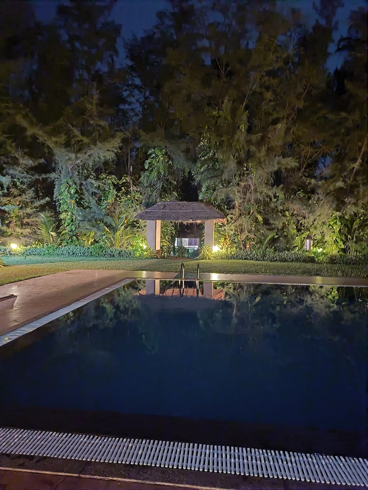 Overnight stays & room packages image