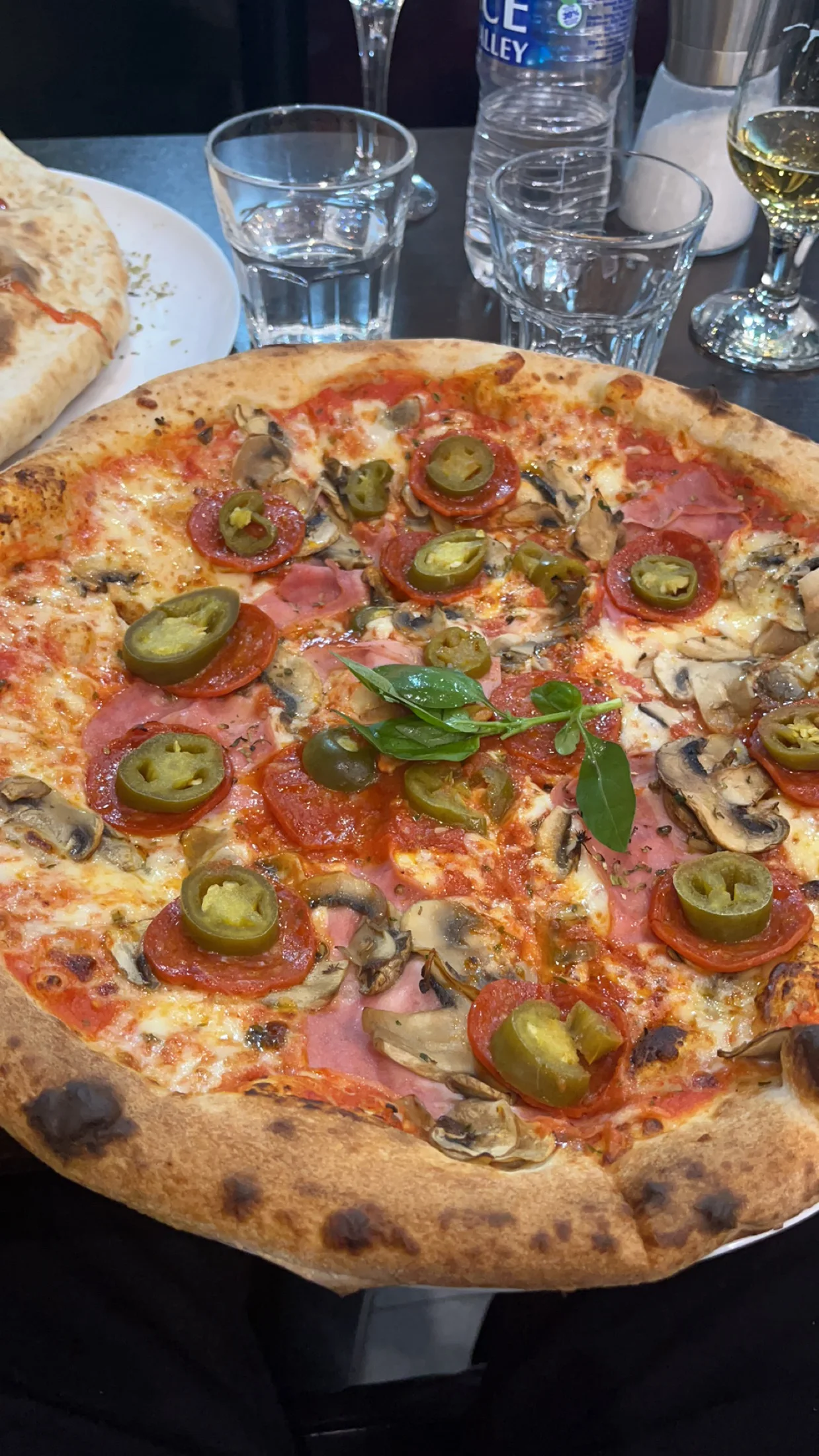 Dine-in lunch & dinner image