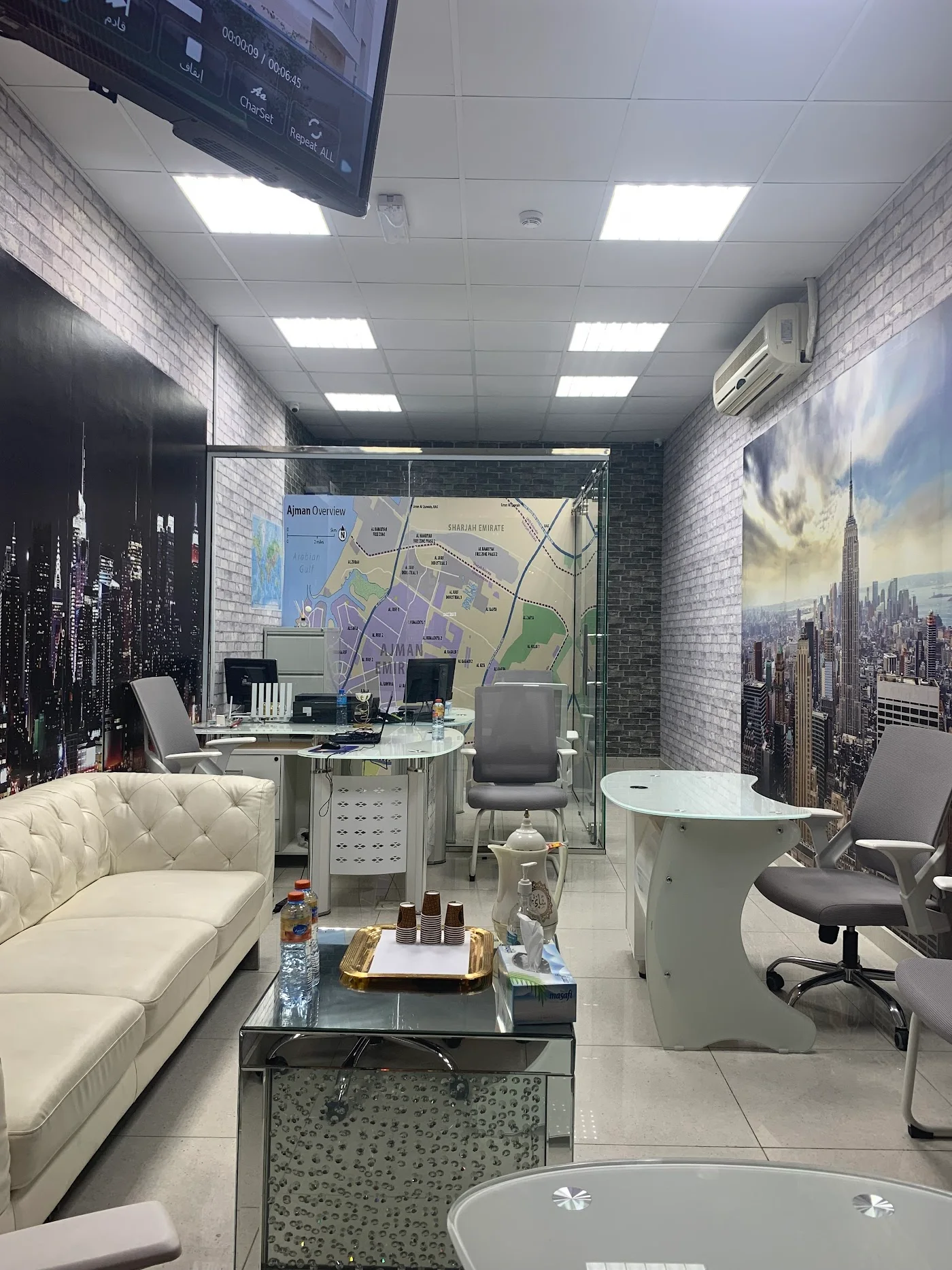 Commercial Leasing image