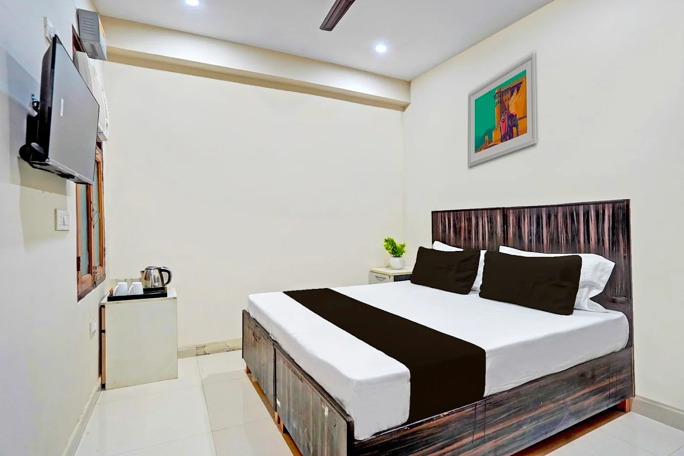 Deluxe Double Room image