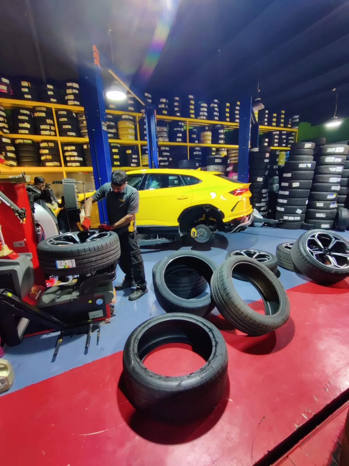 Tyre replacement & fitting image
