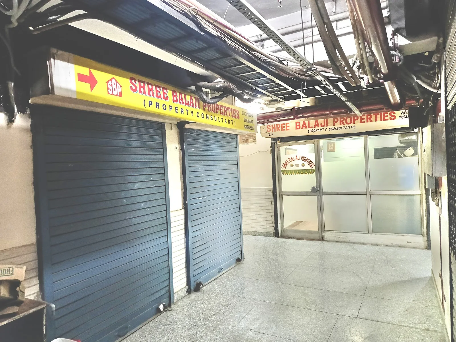 Commercial leasing image