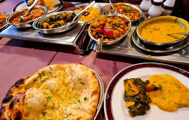 Dine-in Service image