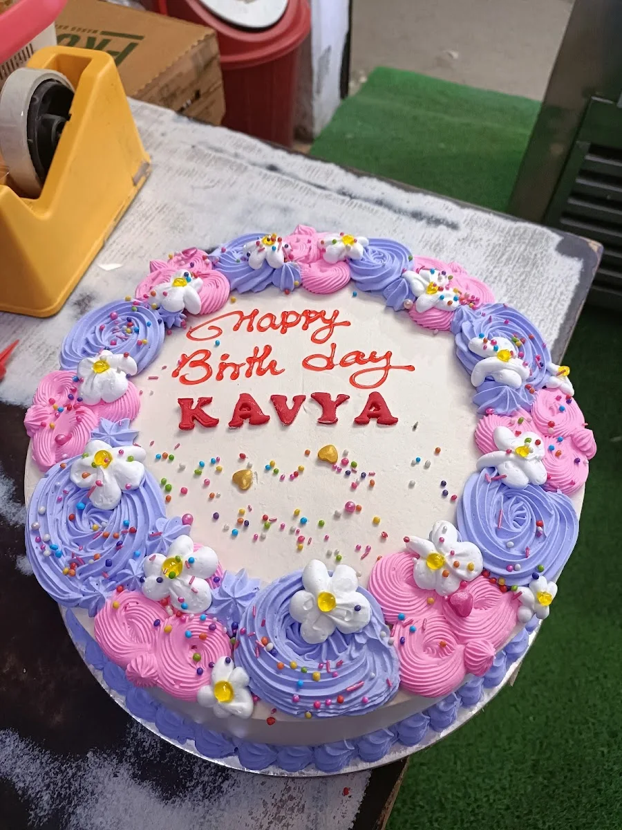 Classic Chocolate Cake (Half kg) image