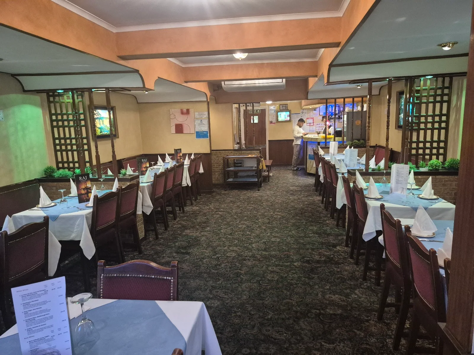 Dine-in image