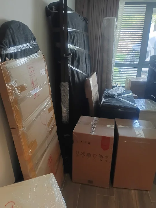 Shazadmalik Movers image