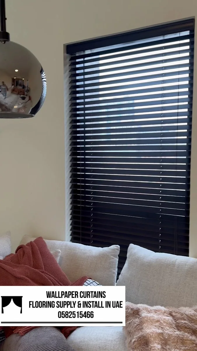 Supply of Wallpapers & Curtains image