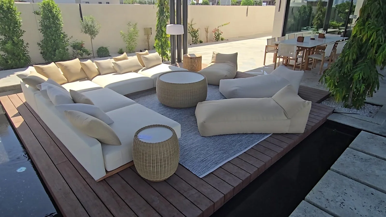 Delivery & installation image