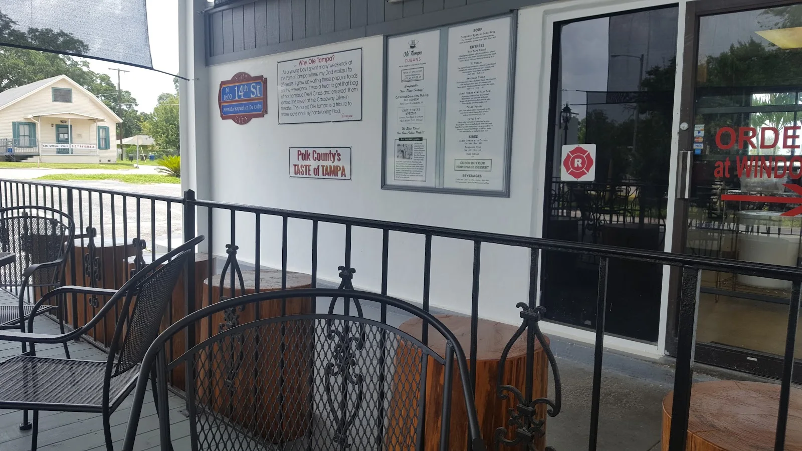 Dine-in image