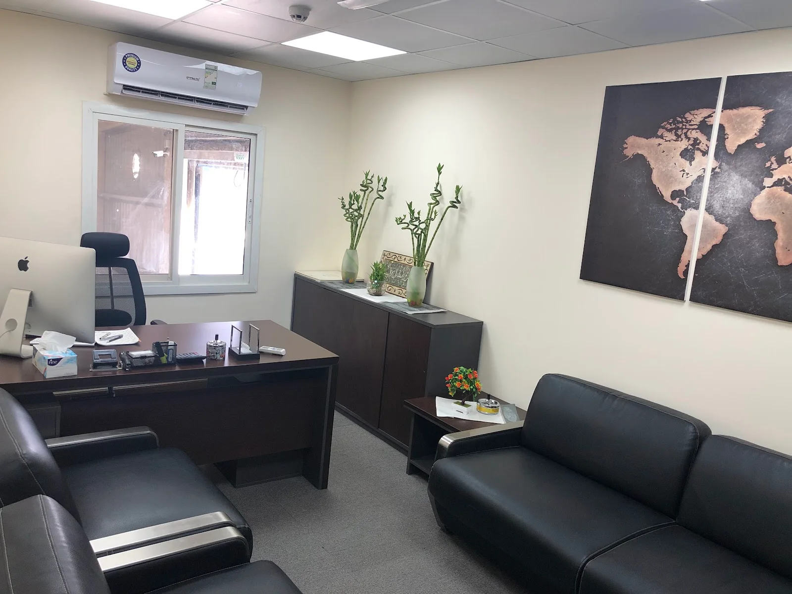 Customs brokerage image