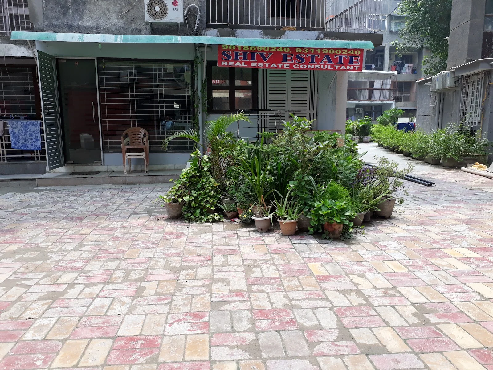 Small commercial fit-outs image