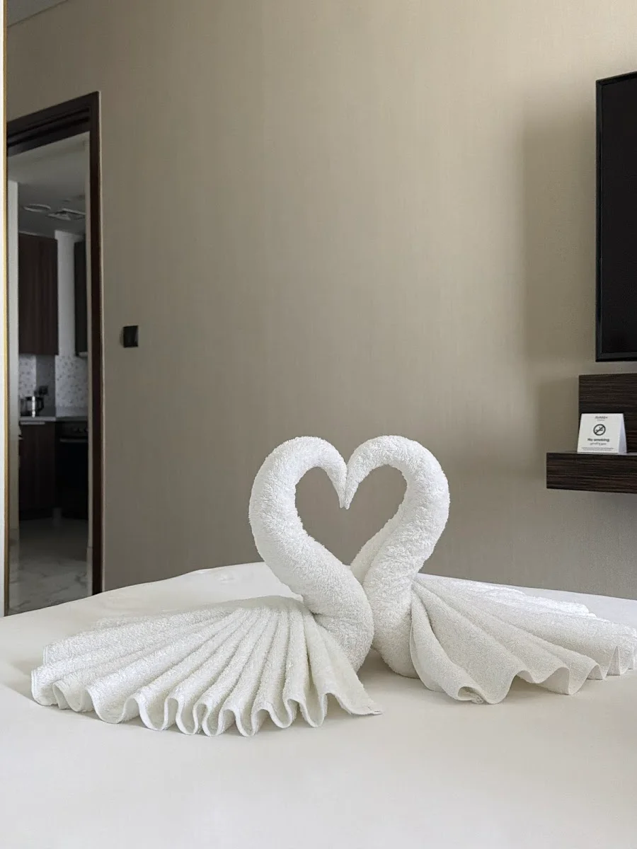 Guest rooms & suites image