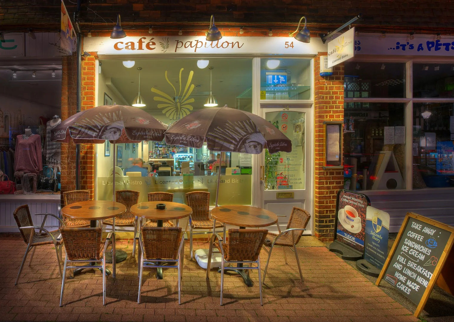 Dine-in service image