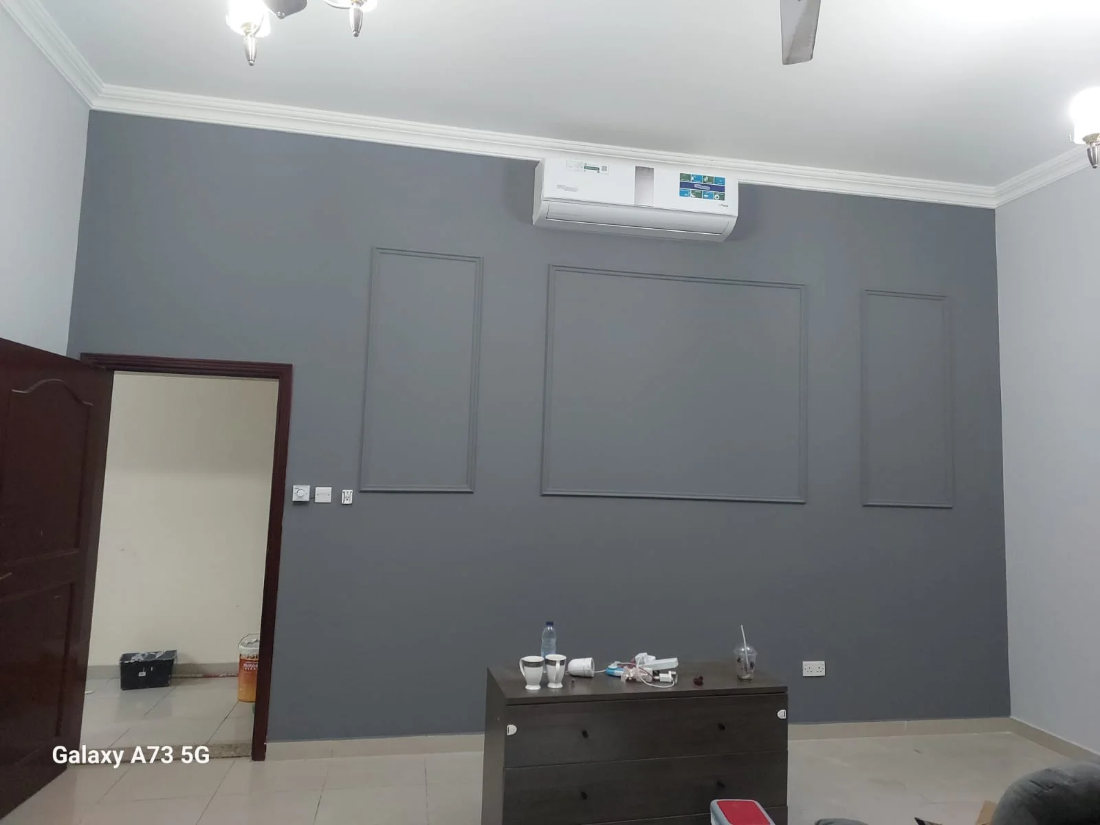 Interior wall painting image