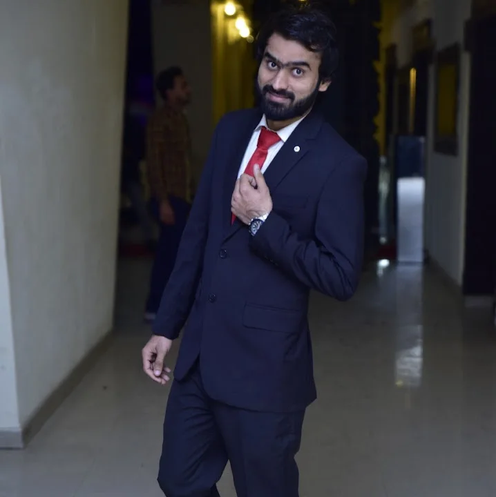 GhAuRi AkRAM image