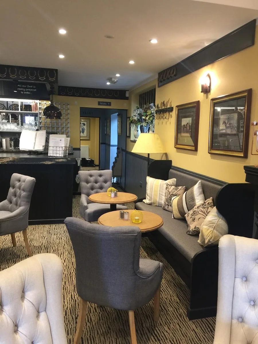 Dine-in Service image