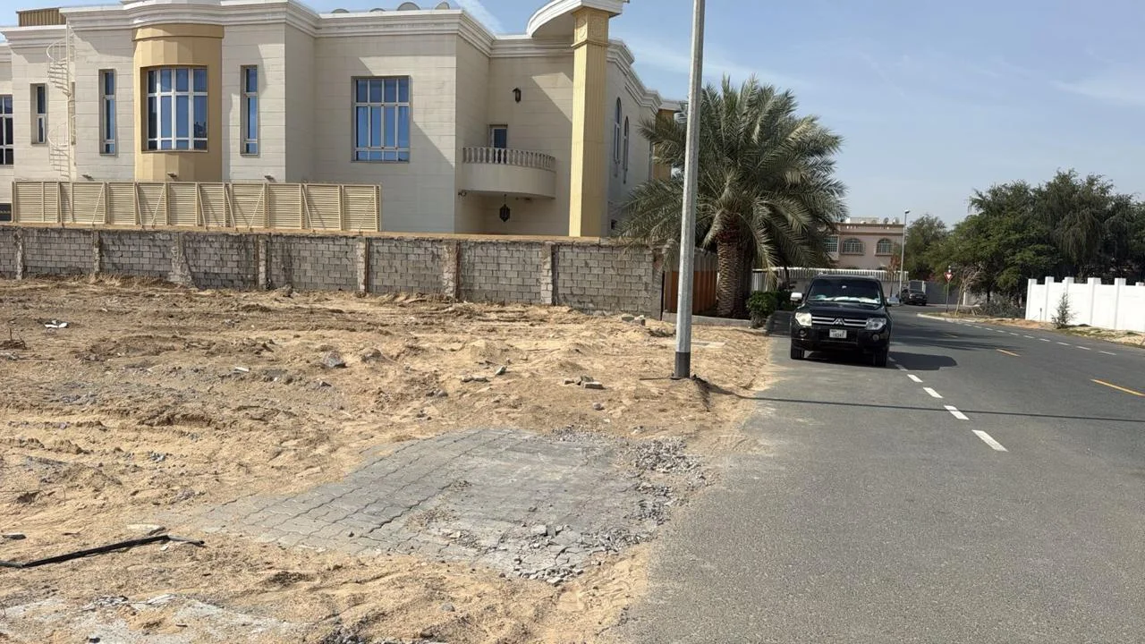 Concrete cutting & foundation removal image