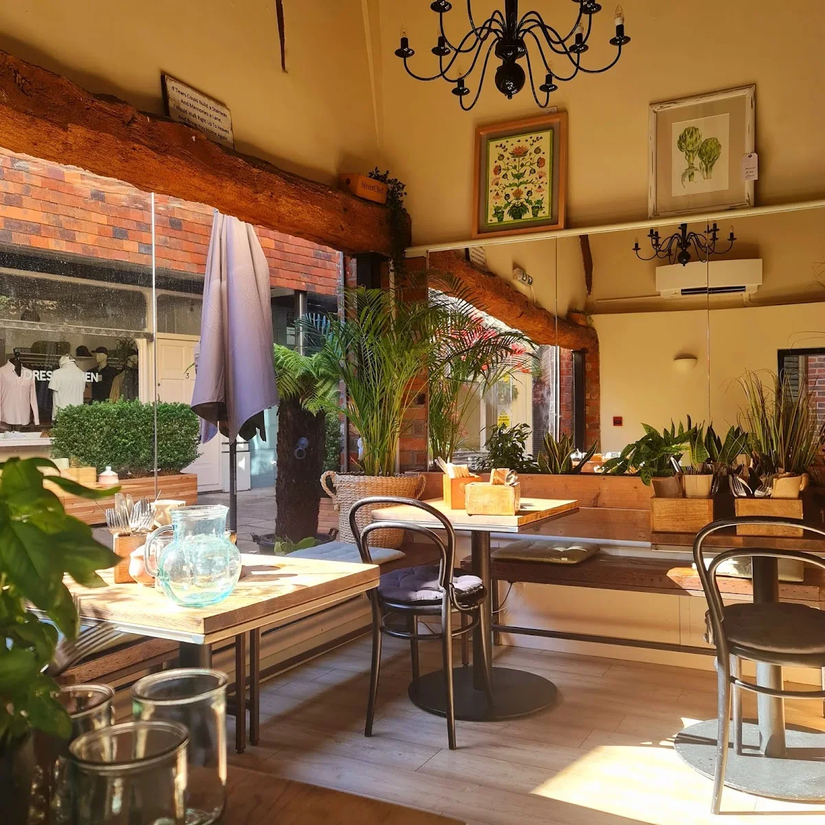 Dine-in Brunch Service image