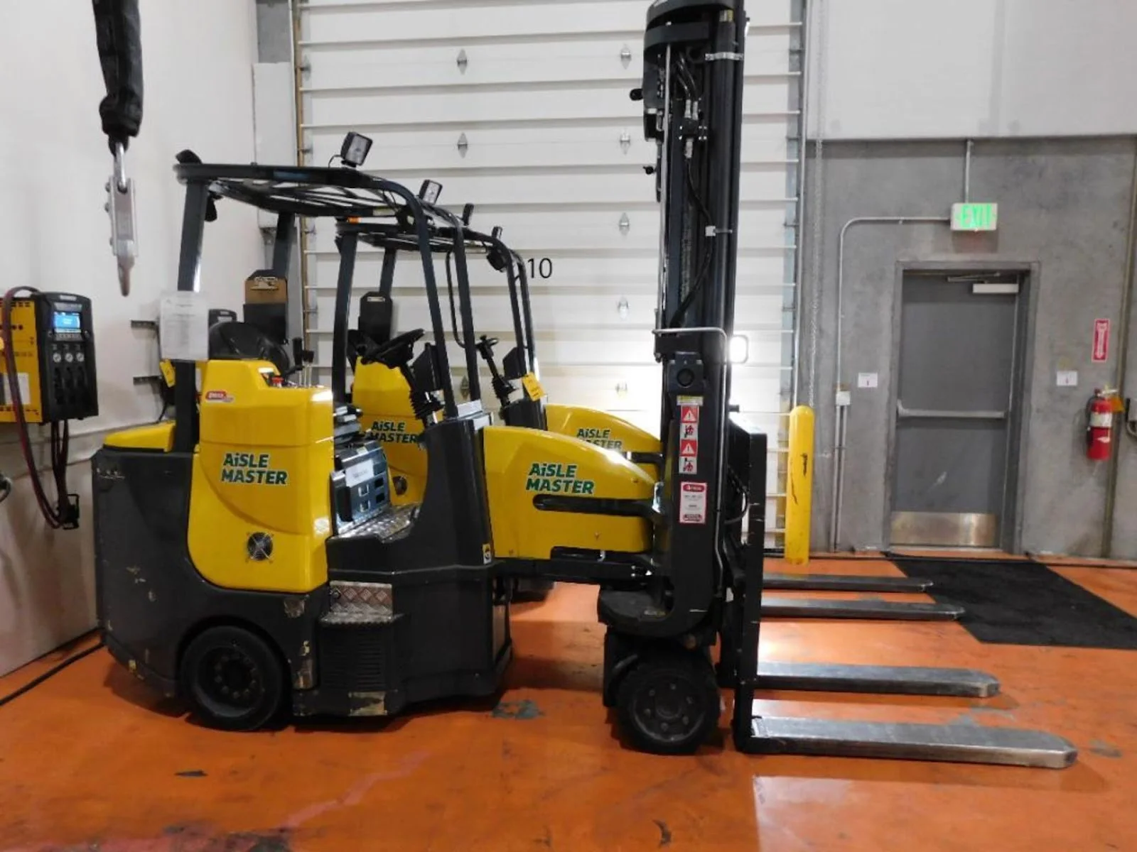Short-term forklift rental image